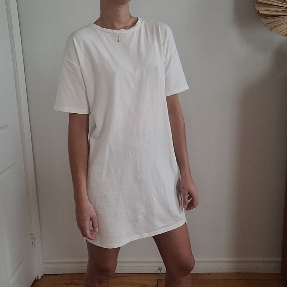 Elegant White Mini T-Shirt Dress